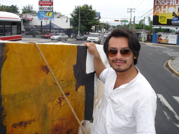 Rodolfo in transit with painting