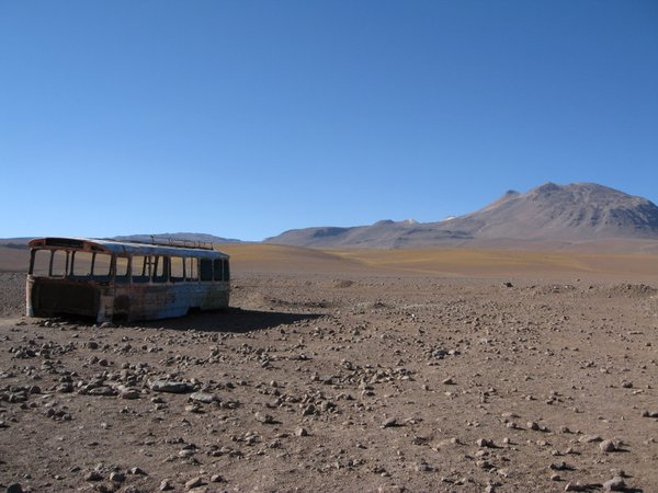 Buswrack an der bolivianischen Grenze