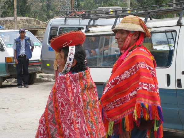 typische Kleidung der Einwohner von Ollantaytambo