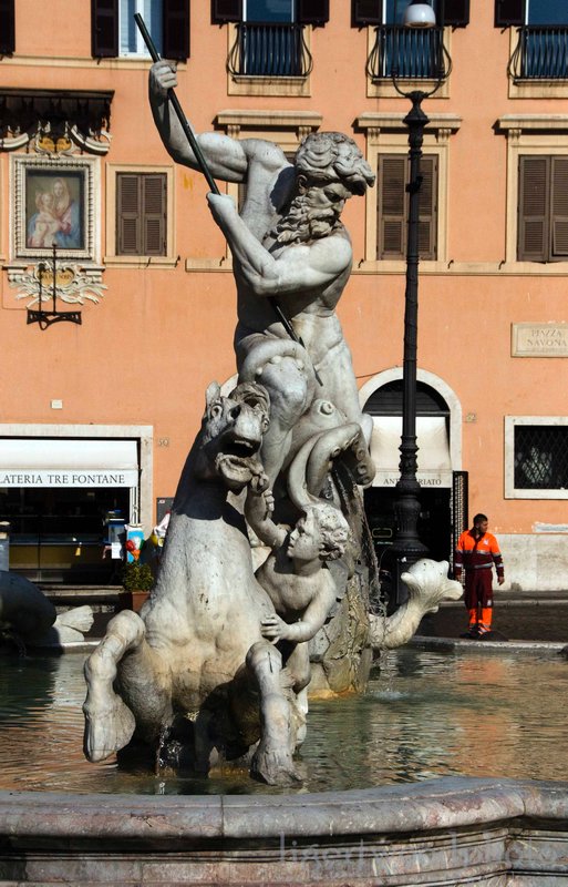 smaller fountain in Piazza Navona