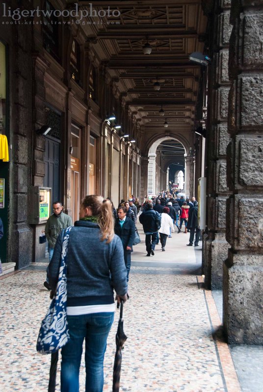 Undercover sidewalks in Bologna