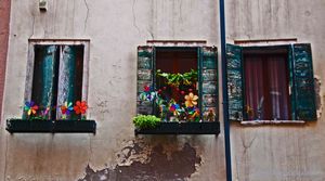 Typical Venetian window-sills