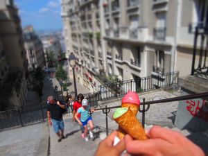 Gelato over the characteristic stairs in Montmartre