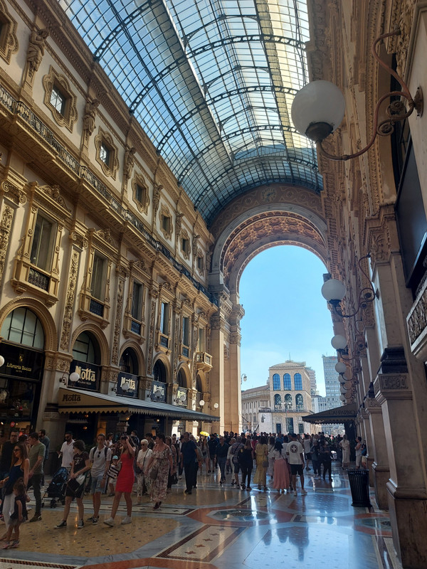 Milans arcade
