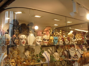 Venice - Many many mask shops