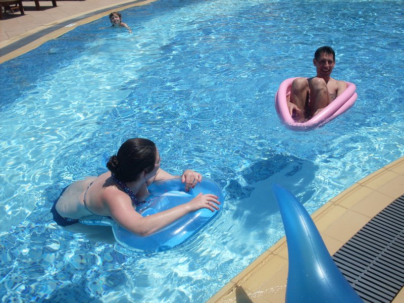 Trev and Suzie - how does someone so tall fit in a tiny paddling pool - more to the point why
