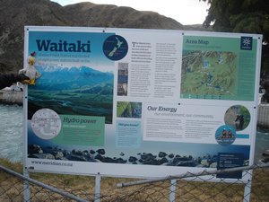 082Waitaki dam sign
