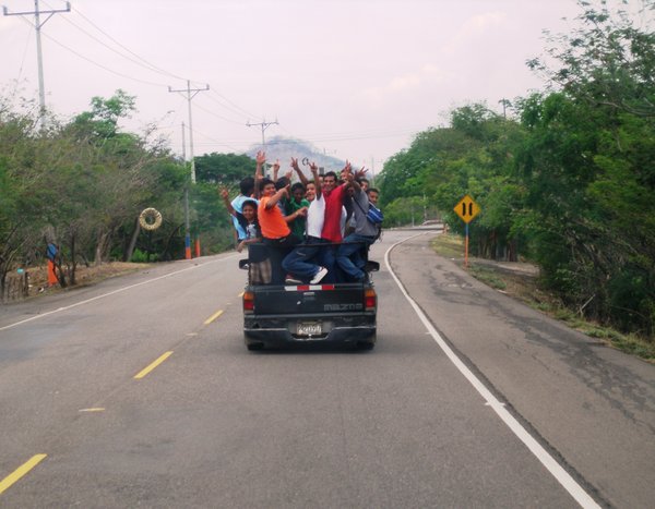 El Salvadorian transportation