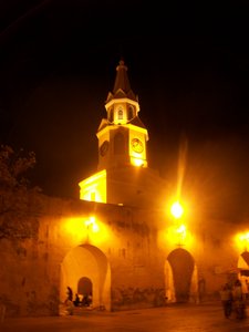 Puerta Reloj at night