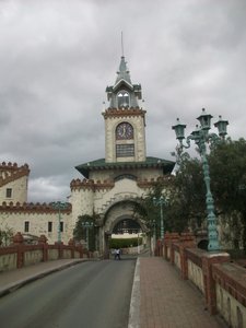 Main gate to the city of Loja