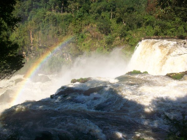 Salto Monday (Monday Waterfalls(