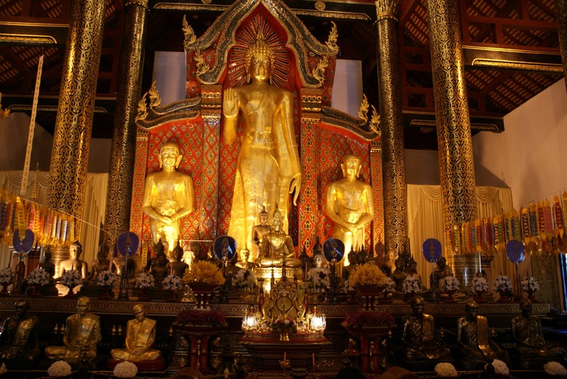 Many Buddha images in Prayer Hall