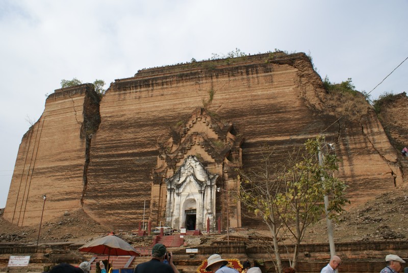 Pathodawgyi Pagoda