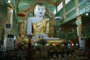 Soon U Ponya Shin Pagoda Buddha