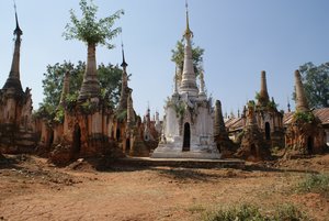 Shwe Indain Pagoda complex