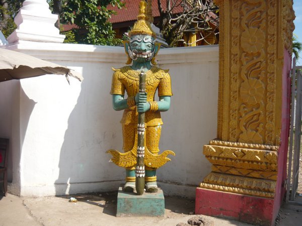 This temple guard's a bit goofy-looking :-)
