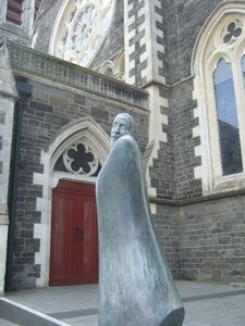 Christchurch Cathedral and statue