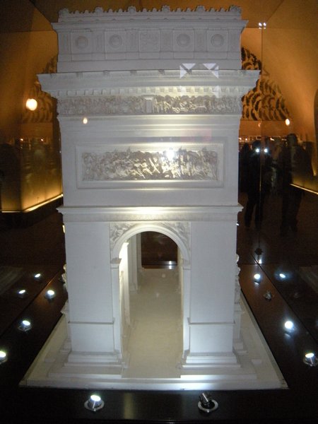 Model of Arc de Triomphe 2