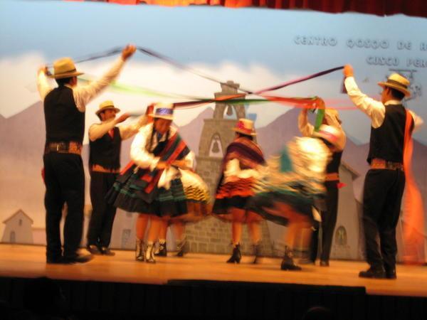 Peruvian dancing show