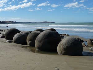 P1030848 - Moeraki boulders
