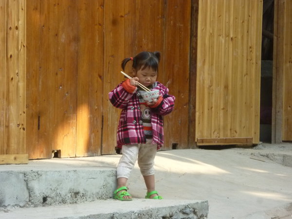 Yangshuo little girl II =)