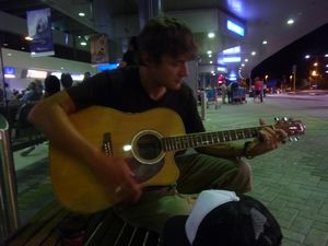 Guitar time before sleeping on a bench :o)