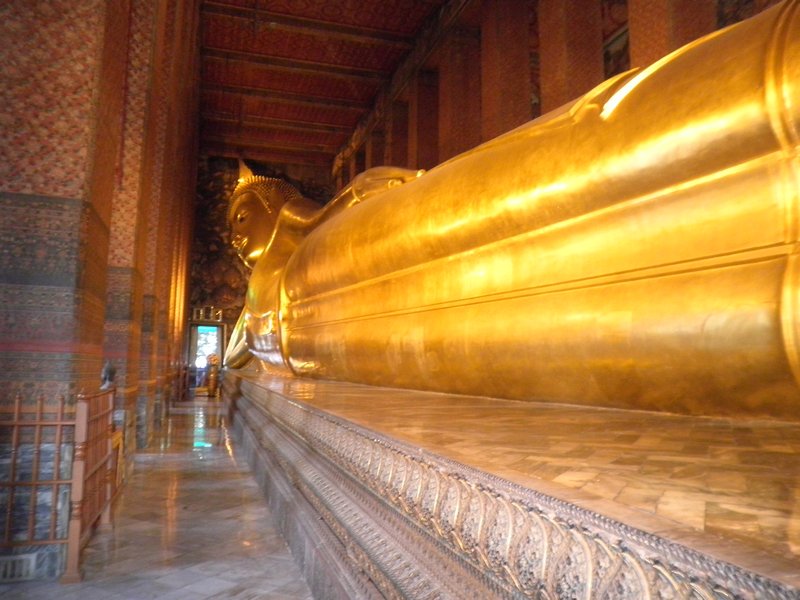 The giant reclining Budha