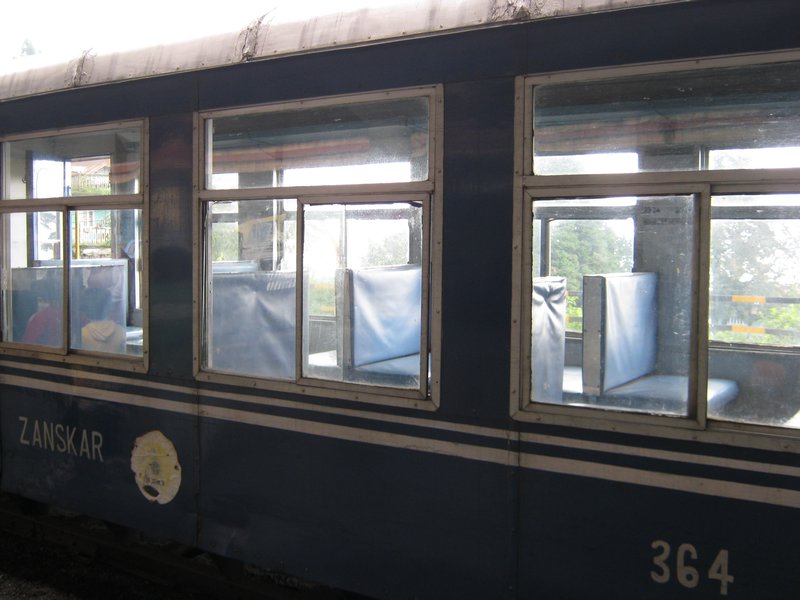 Diesel train, 2nd class