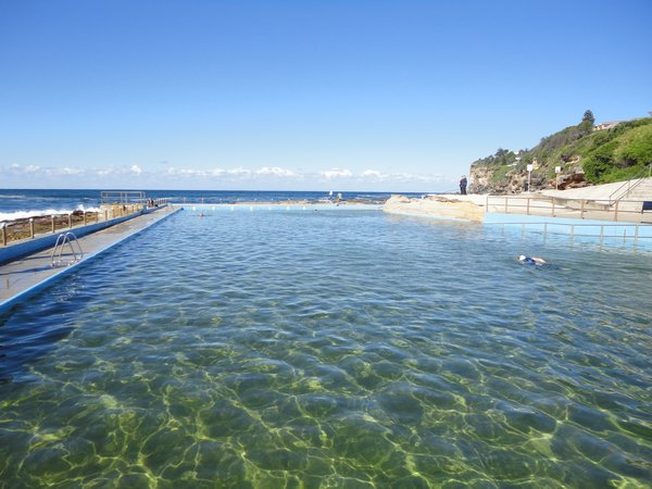 Outdoor Swimming Pool filled and emptied by the sea