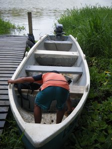 Alvin cleaning our return boat.