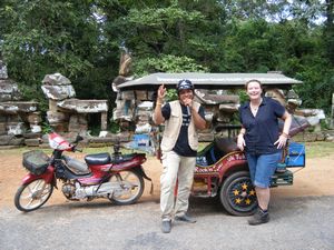 Shezzle and Borei and his Rock and Roll Tuk tuk