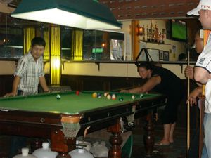 Shez playing a thai game of pool for money