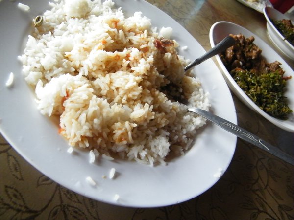 13-Stopover lunch in Mtito wa ndei, Curried Beef, Rice and Sukumawiki