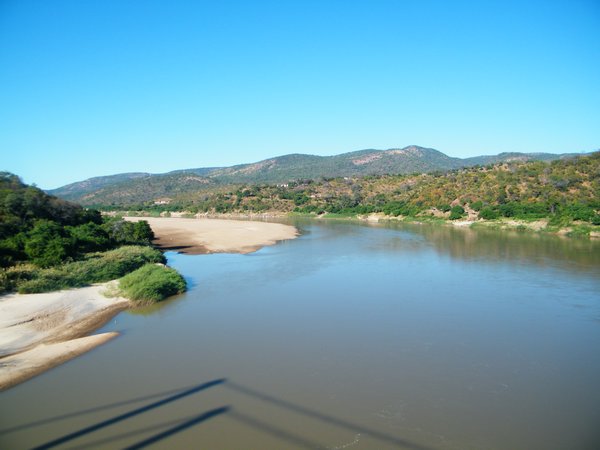 10-Luangua River