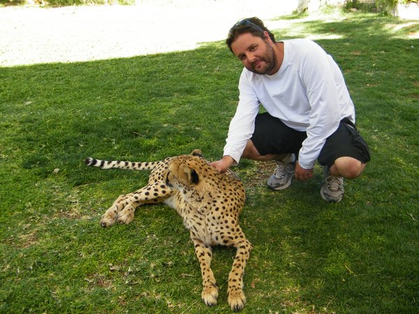 20-Nicio and one of the cheetahs