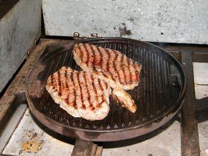 43-Steaks a sizzlin'