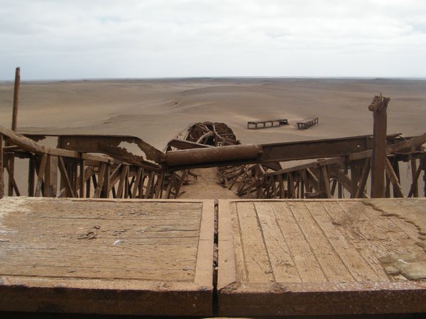 13-Rusted oilrig on the Skeleton Coast