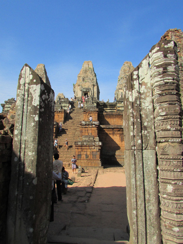 Pre Rup: Within the outer wall