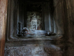 Angkor Wat: One of four buddhas in the central tower