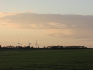 Wind turbines around Roos