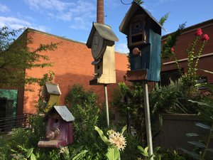 Healing Garden birdhouse