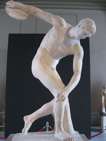 Discus thrower - front