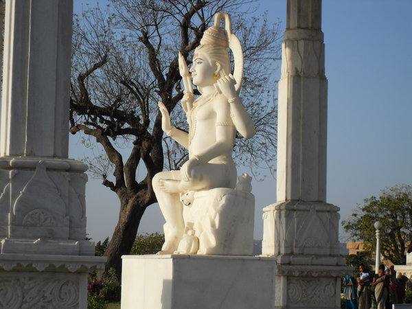 Shiva Statue at Vishnu temple