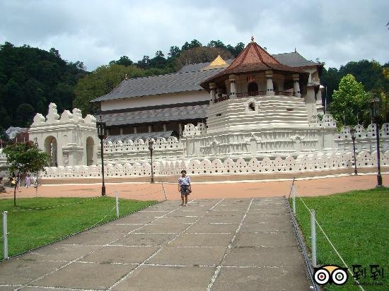 Temple of tooth relic
