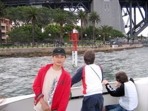 Cruise around Sydney Harbour