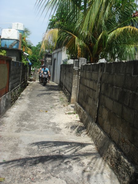 Very narrow streets at this small island!