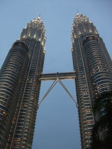 Petronas Twin Towers- the tallest twin towers in the world!