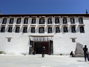 entrance to Potala Palace