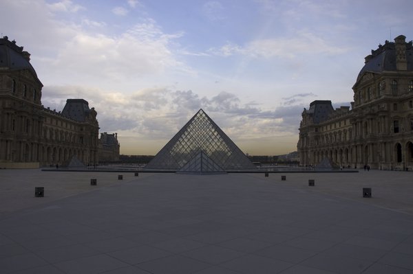 Louvre early morning