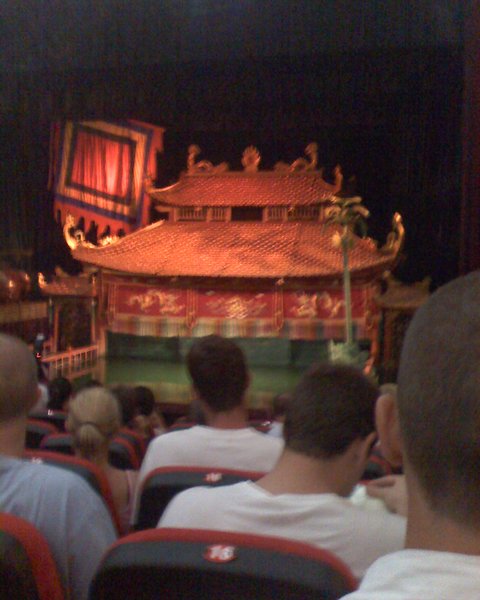 Waiting for the Puppets!